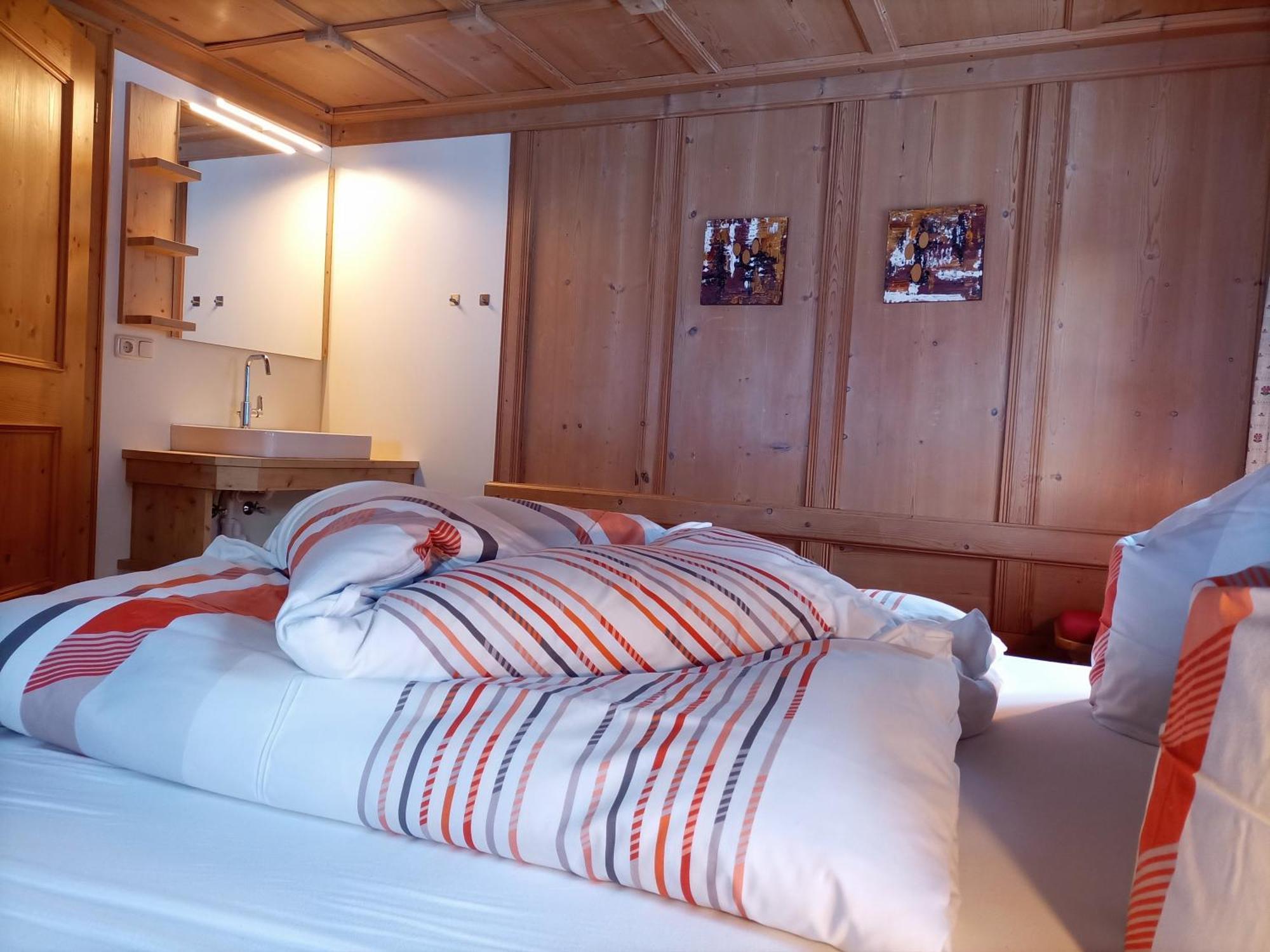 Plonerhof Villa Hopfgarten in Defereggen Room photo